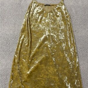 Elegant Gold Velvet Women's dress